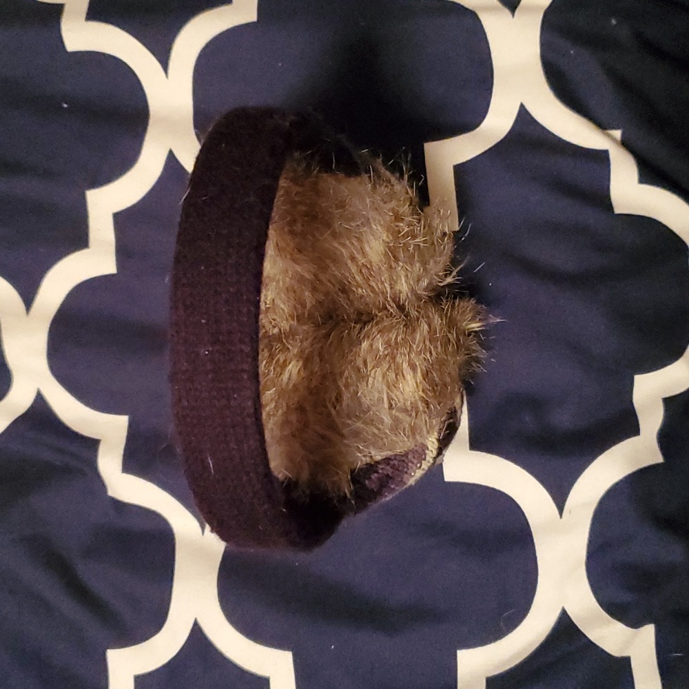 Earmuffs - Picture 3 of 3